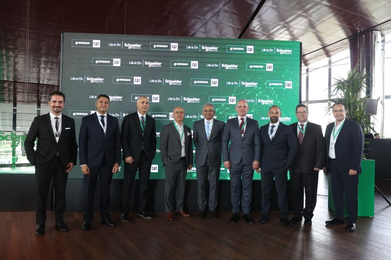 Schneider Electric ve Borusan Cat’ten Elektrikli Araç Şarj Çözümlerinde Stratejik İş Birliği