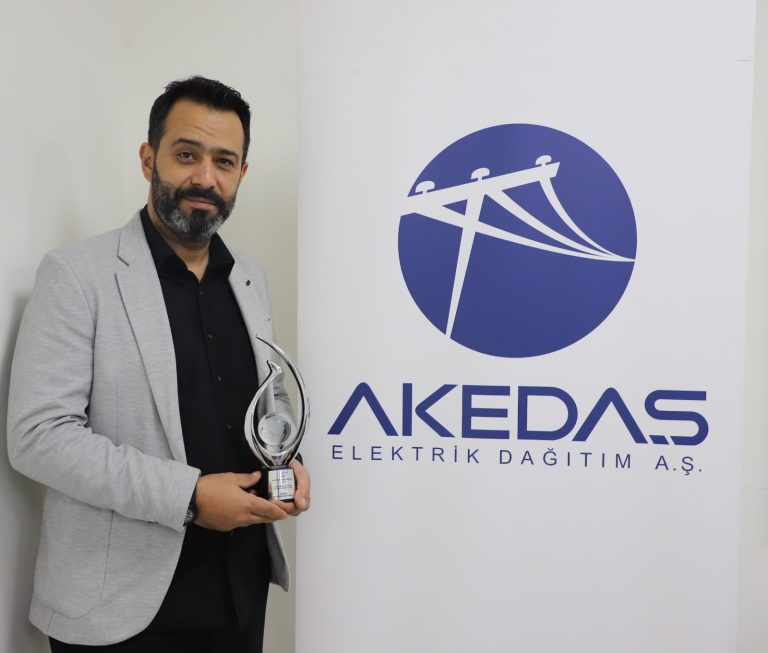 SAP Dijital Dönüşüm Ödülleri 2024’ün   “Enerji Dağıtım Sektöründe Yılın Dijital Dönüşüm Ödülü” AKEDAŞ Elektrik Dağıtım A.Ş.’ye verildi
